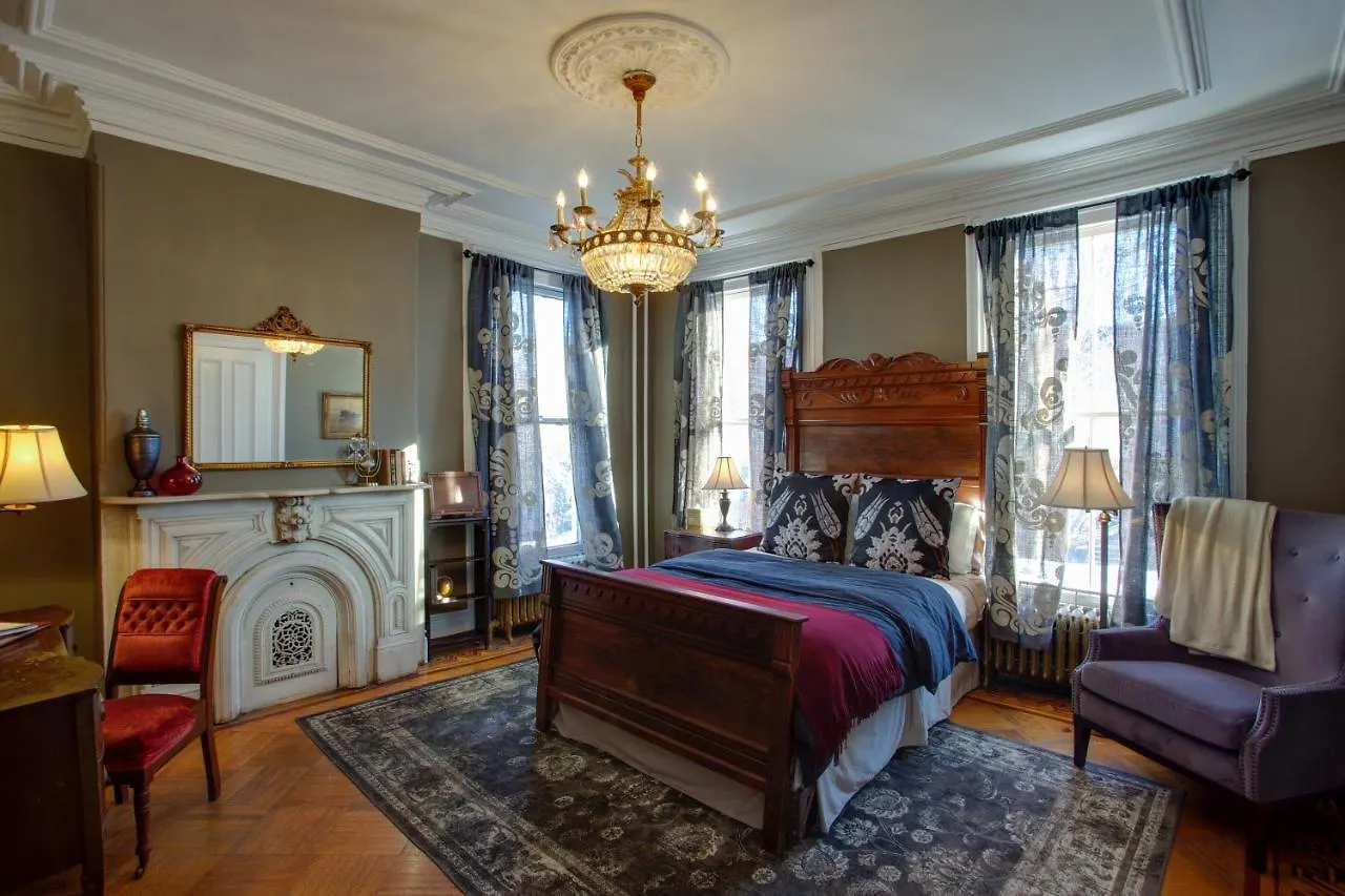 Akwaaba Mansion Bed & Breakfast New York 0*,